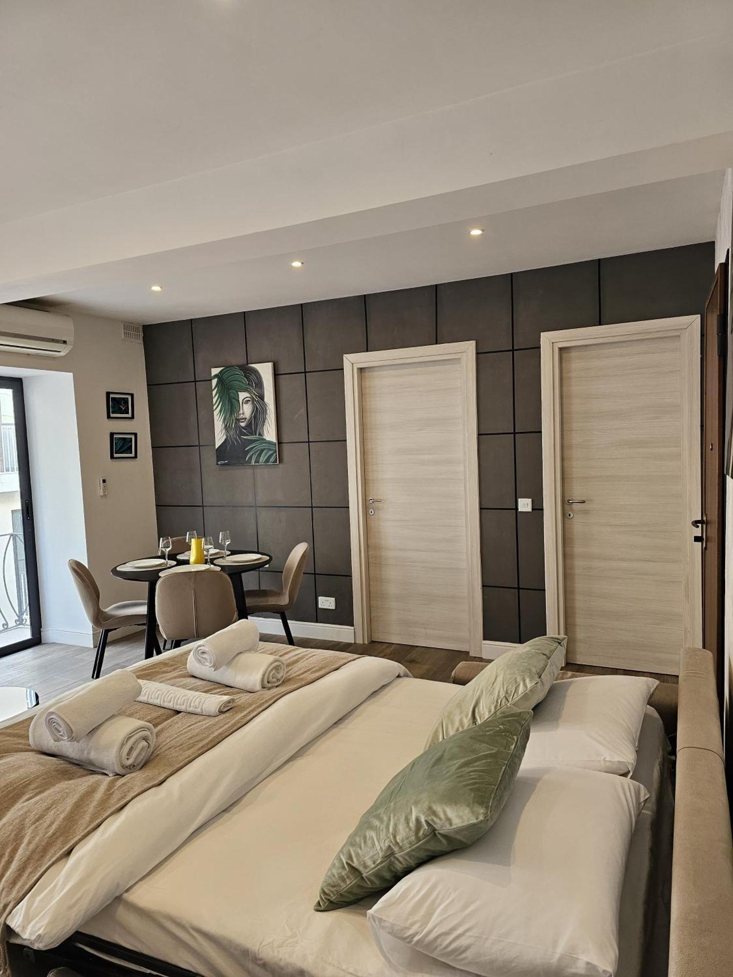 Korzo Suites Sliema III Luaran gambar