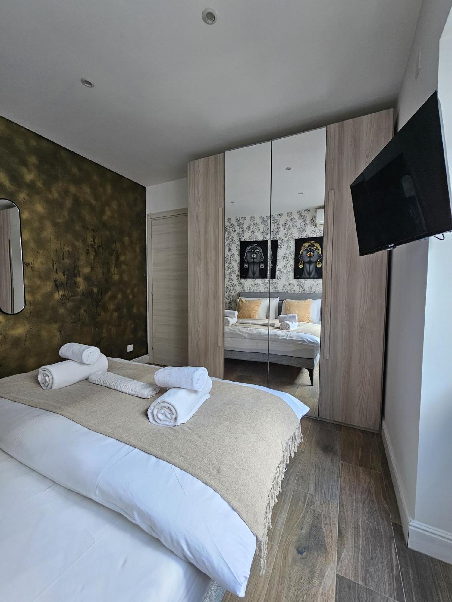 Korzo Suites Sliema III Luaran gambar